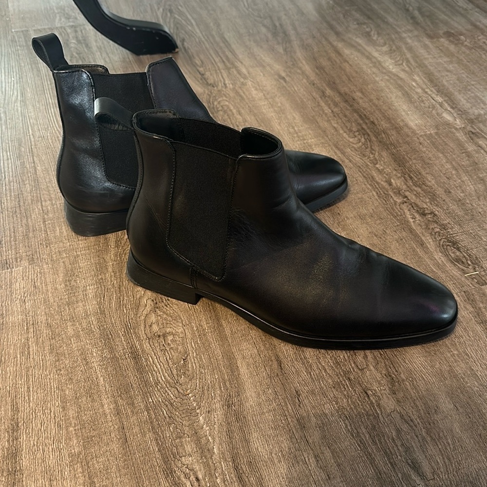Zara Men’s  Chelsea boots